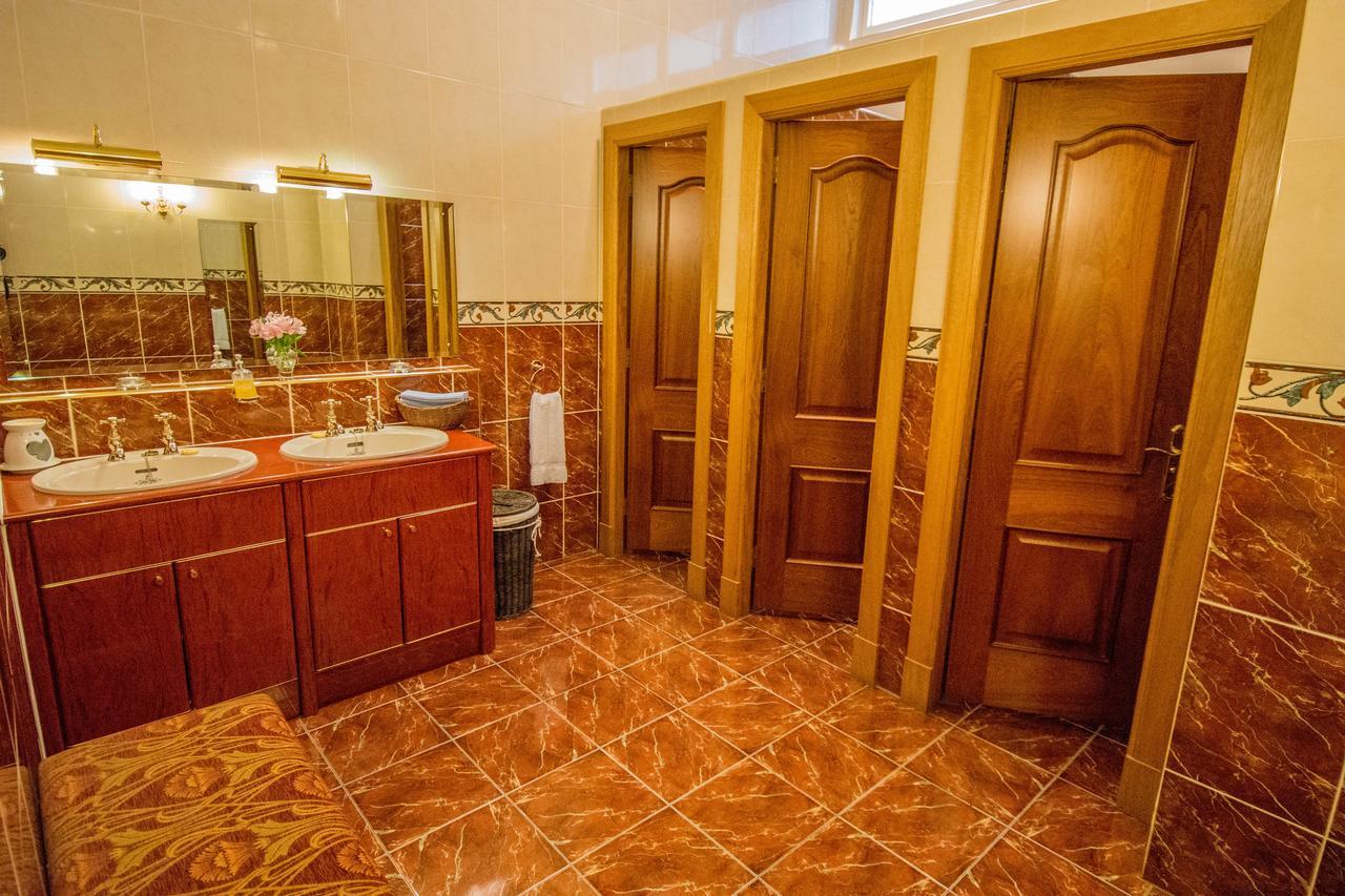 Castle Hotel Хънтли Екстериор снимка