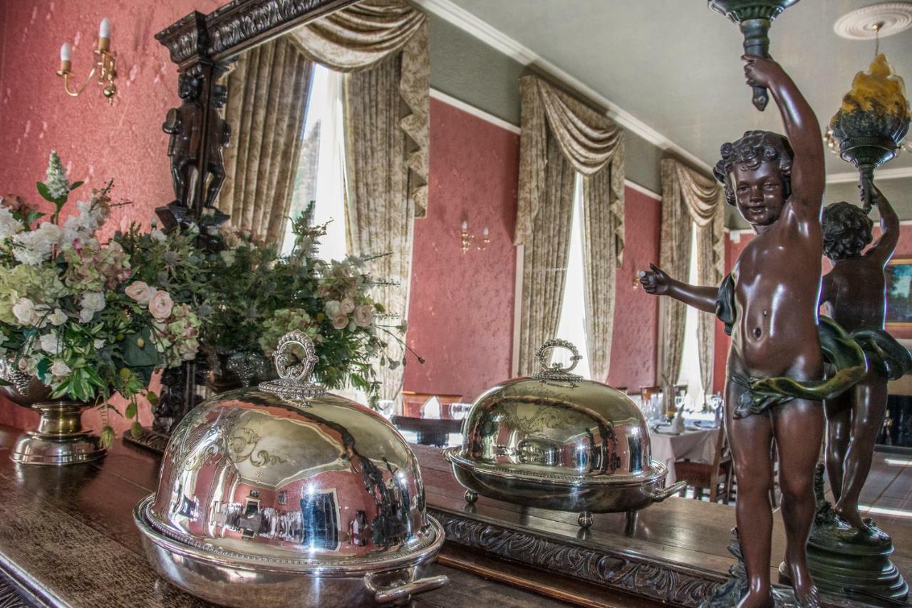 Castle Hotel Хънтли Екстериор снимка